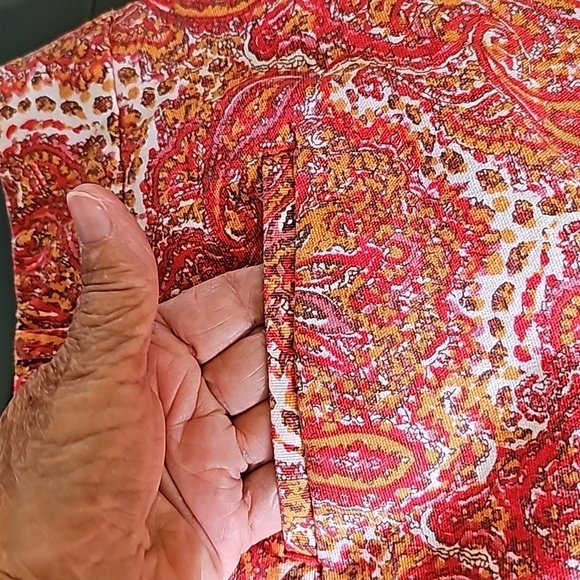 TALBOTS, Womens shorts Paisley orange print. Size 14. Back pockets. - Picture 3 of 9